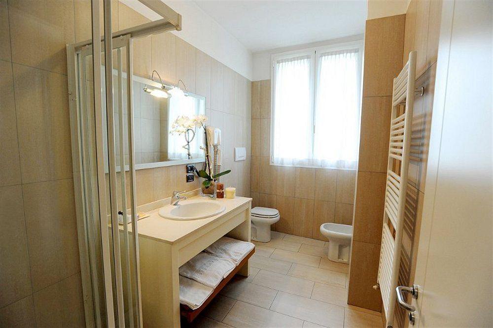 Hotel Cora Carate Brianza Buitenkant foto
